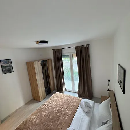 Cetkovic Apartment *